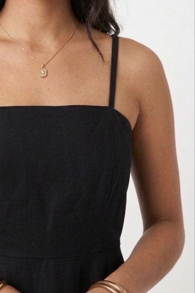 Vestido Midi Clássico Babado