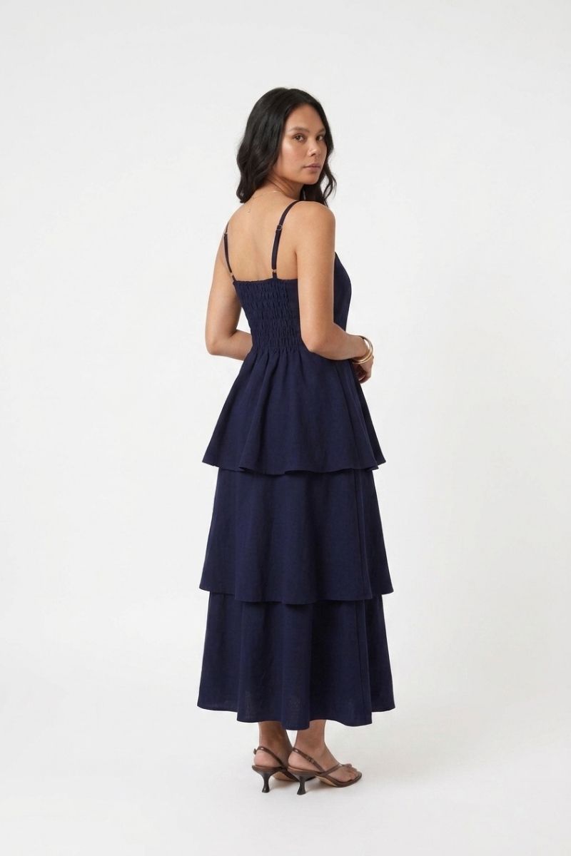 Vestido Midi Clássico Babado