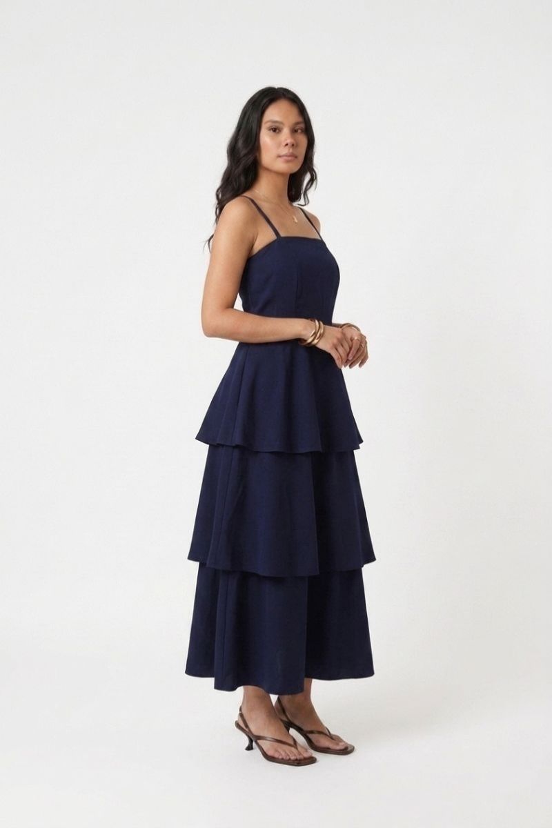 Vestido Midi Clássico Babado