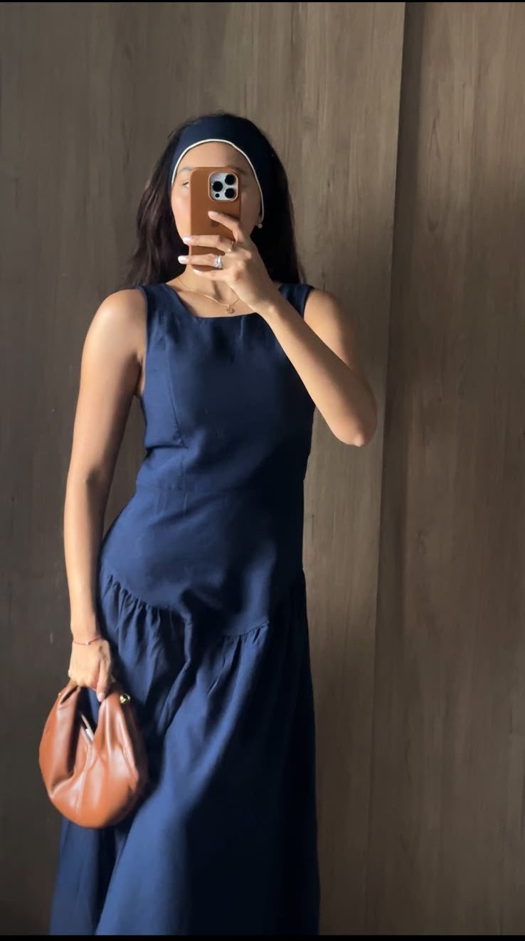 Vestido Midi Clássico Alça Larga