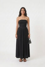 Vestido Midi Clássico Básico