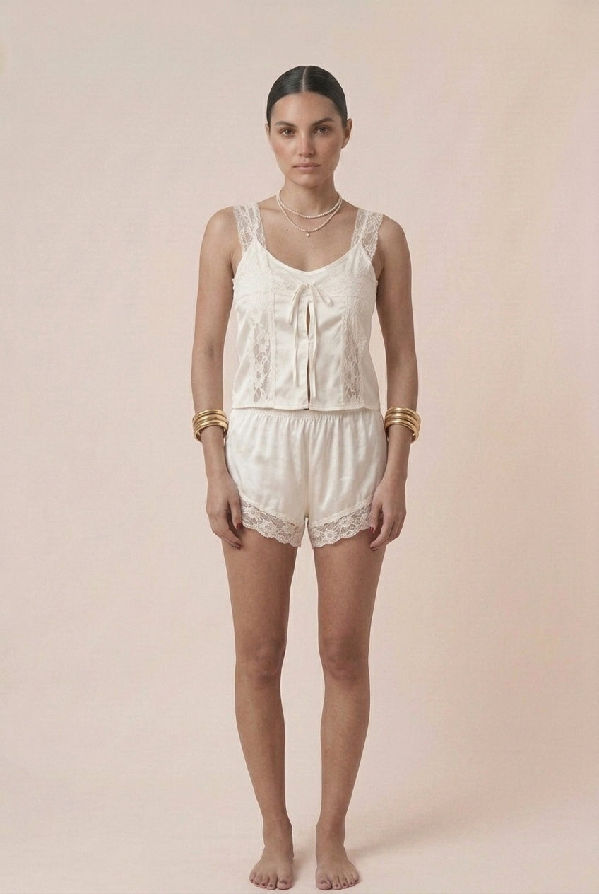 Pijama Conjunto Shorts e Bata Rendada